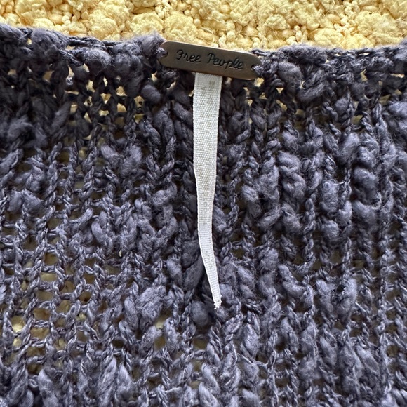 Sweater - Picture 4 of 4